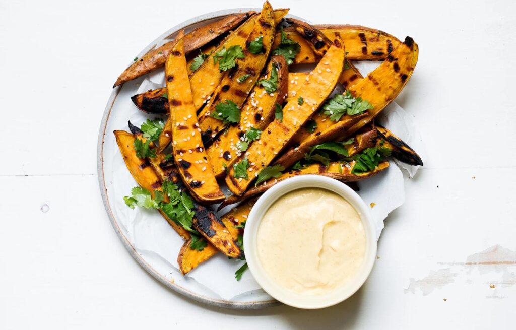 Sesame Garlic Grilled Sweet Potato Fries with Yogurt Curry Dip