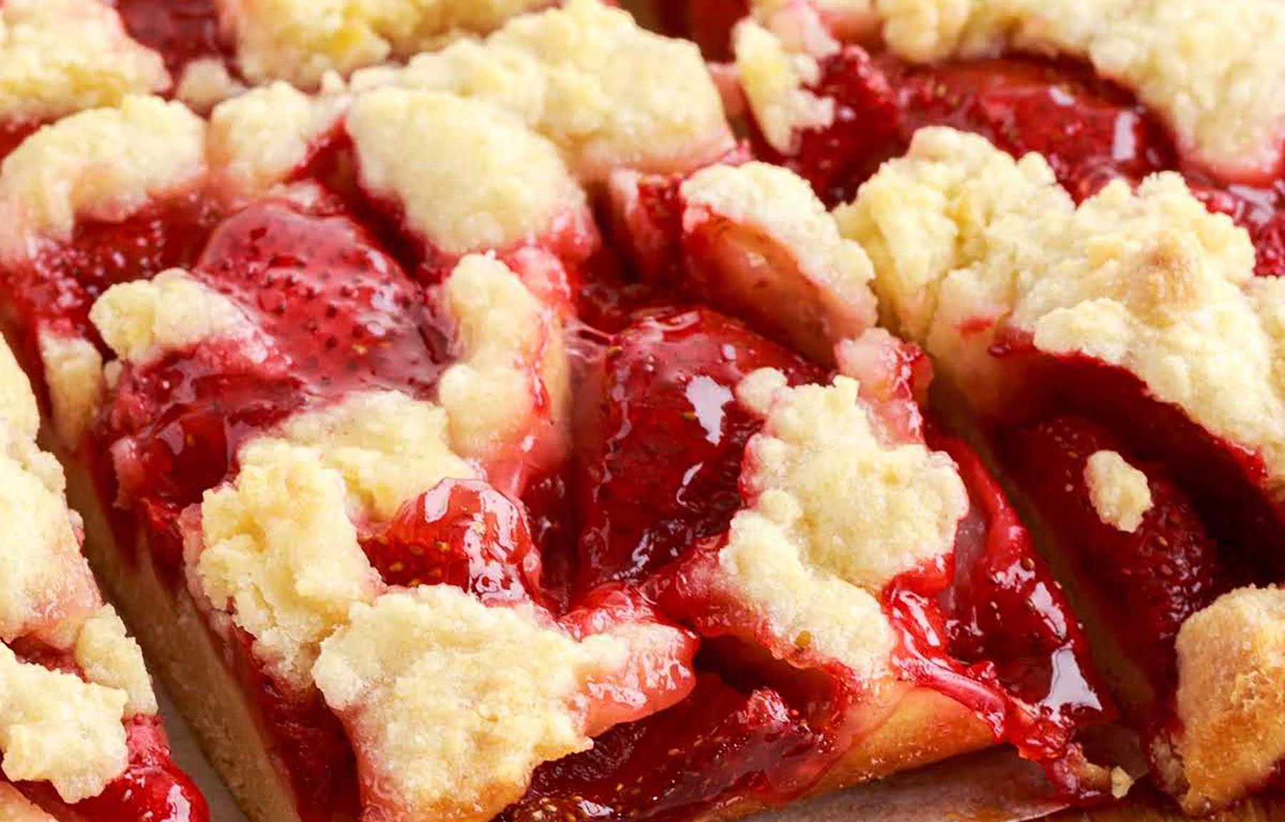 Strawberry Pie Bars - Miz En Place