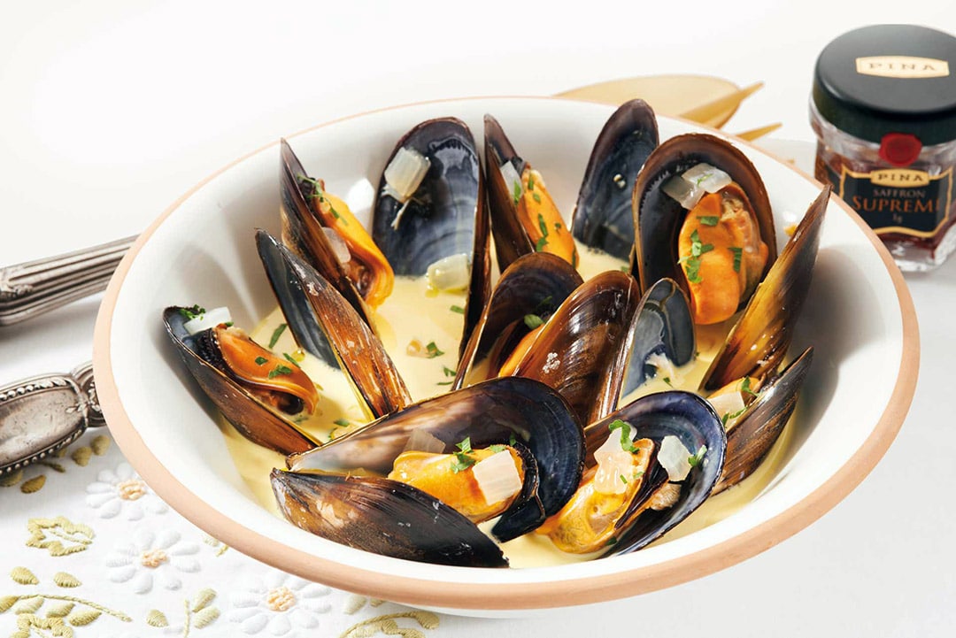 Mussels in Saffron - Miz En Place