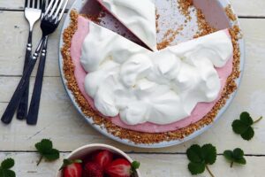 Strawberry-Pretzel Icebox Pie